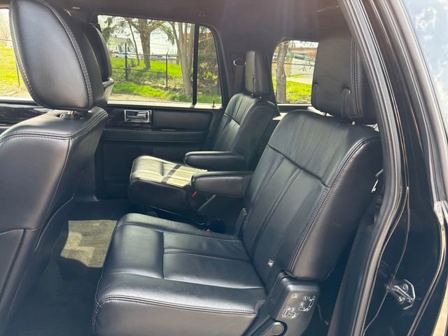 Used 2017 Lincoln Navigator L Reserve image 24