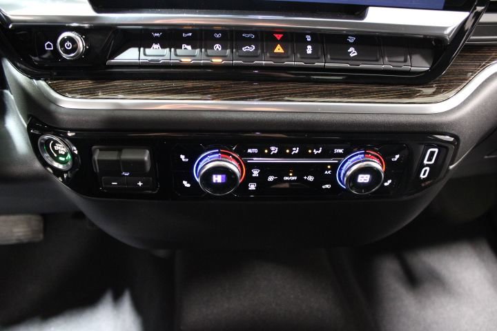 New 2026 GMC Sierra 1500 SLE image 33