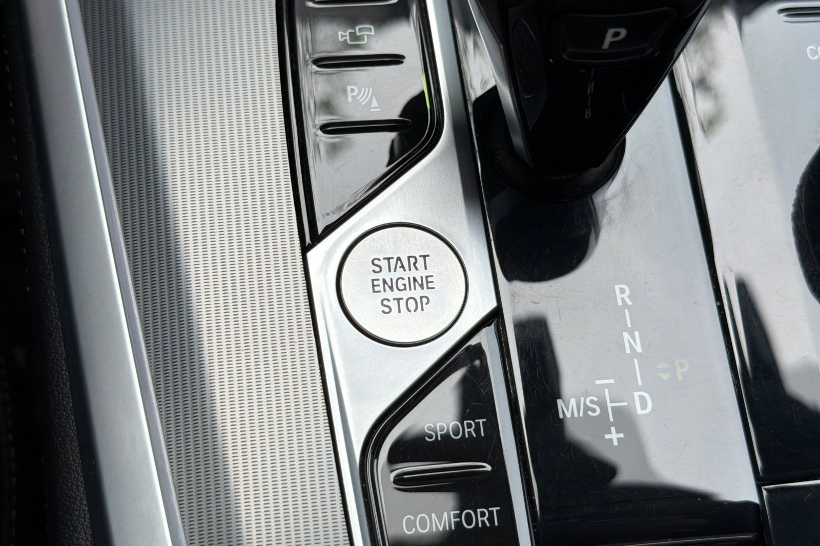 Used 2023 BMW X5 sDrive40i w/ M Sport Package image 30