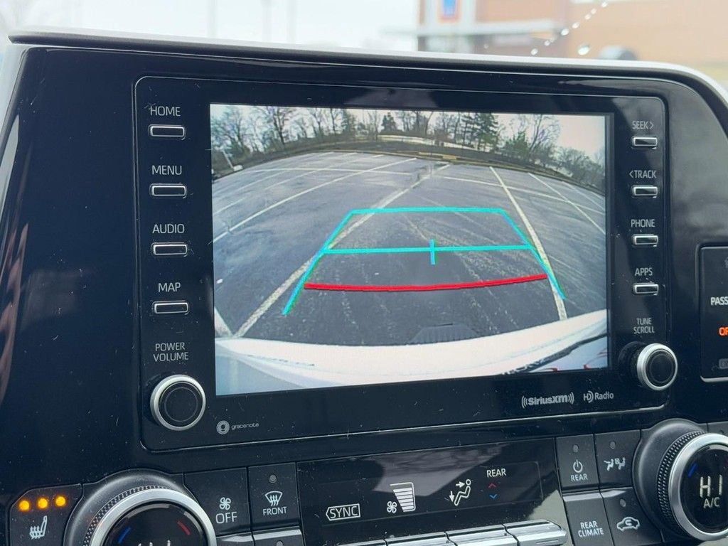 Certified 2022 Toyota Highlander XLE image 24