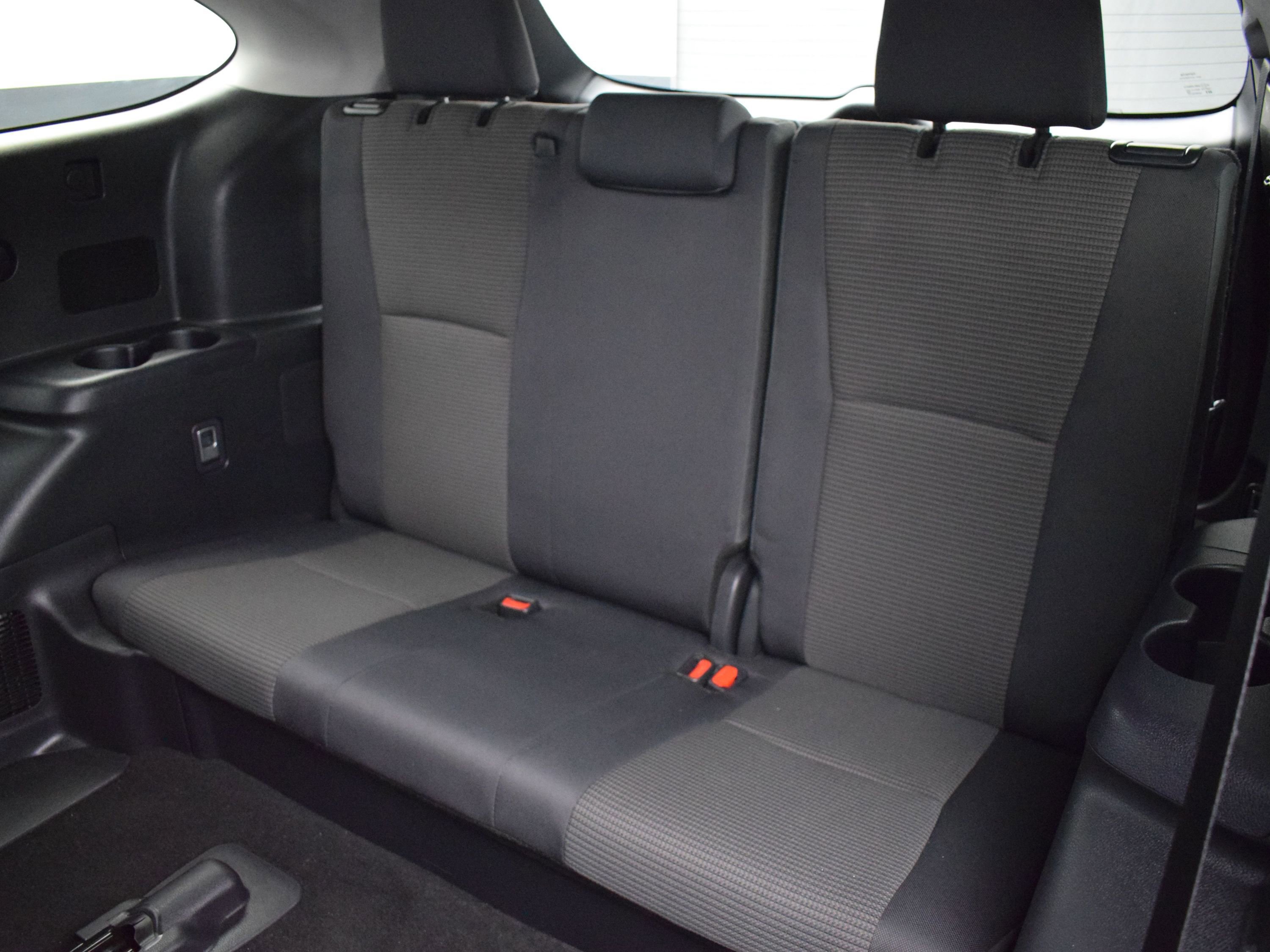 Used 2024 Toyota Highlander LE image 14