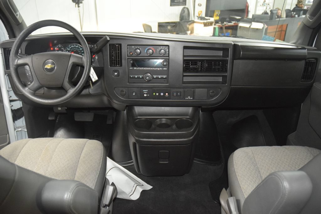 Used 2024 Chevrolet Express 3500 LT w/ LT Preferred Equipment Group RWD image 21