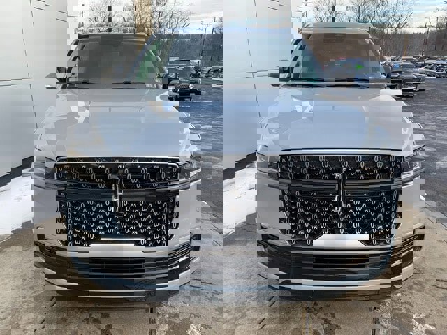 New 2026 Lincoln Navigator Premiere image 16