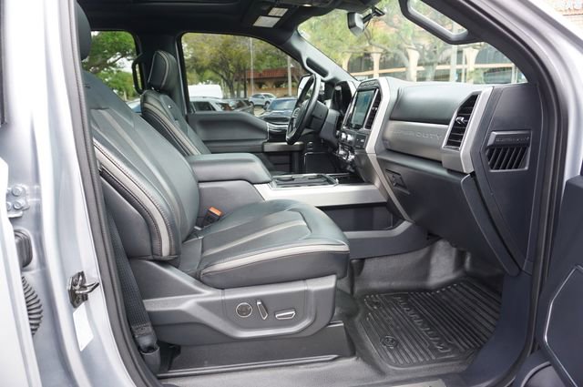 Certified 2022 Ford F350 Platinum w/ Tremor Off-Road Package AWD/4WD image 3