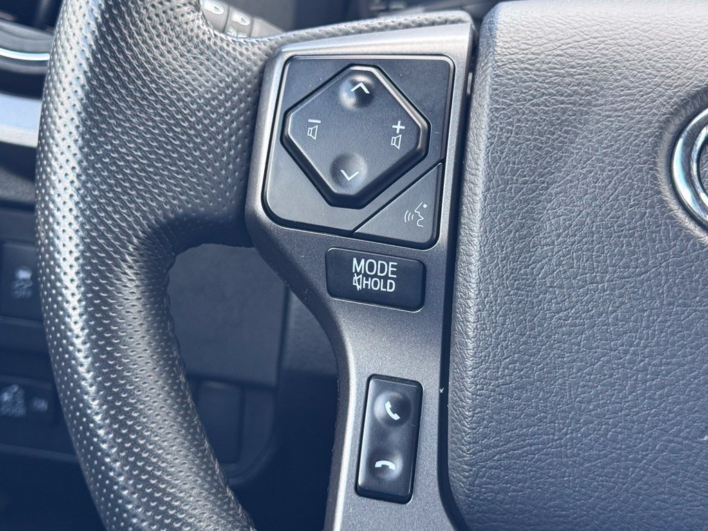 Used 2023 Toyota Tacoma TRD Off-Road w/ Technology Package AWD/4WD image 9