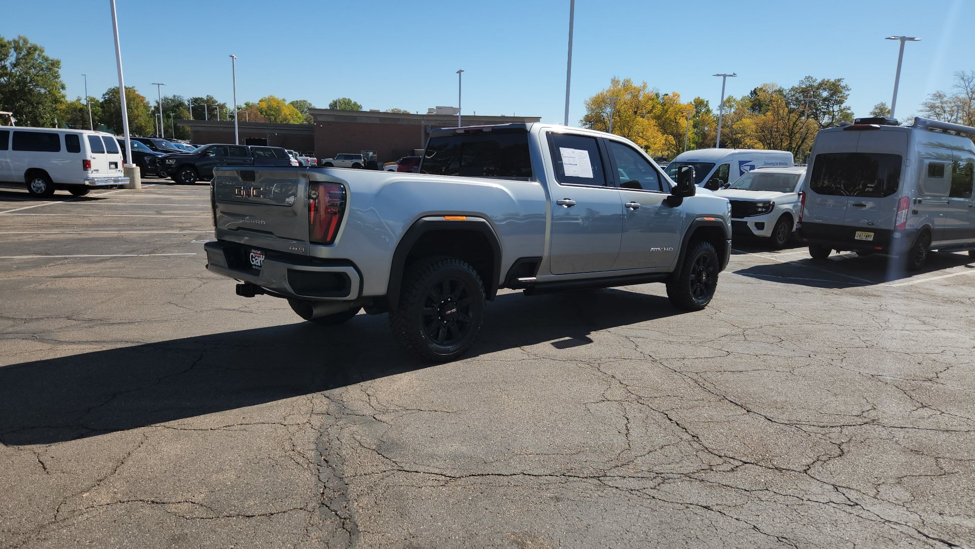 Used 2024 GMC Sierra 3500 AT4 w/ AT4 Premium Plus Package AWD/4WD image 11
