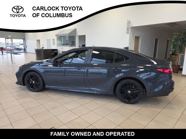 Used 2025 Toyota Camry SE w/ Convenience Package image 9
