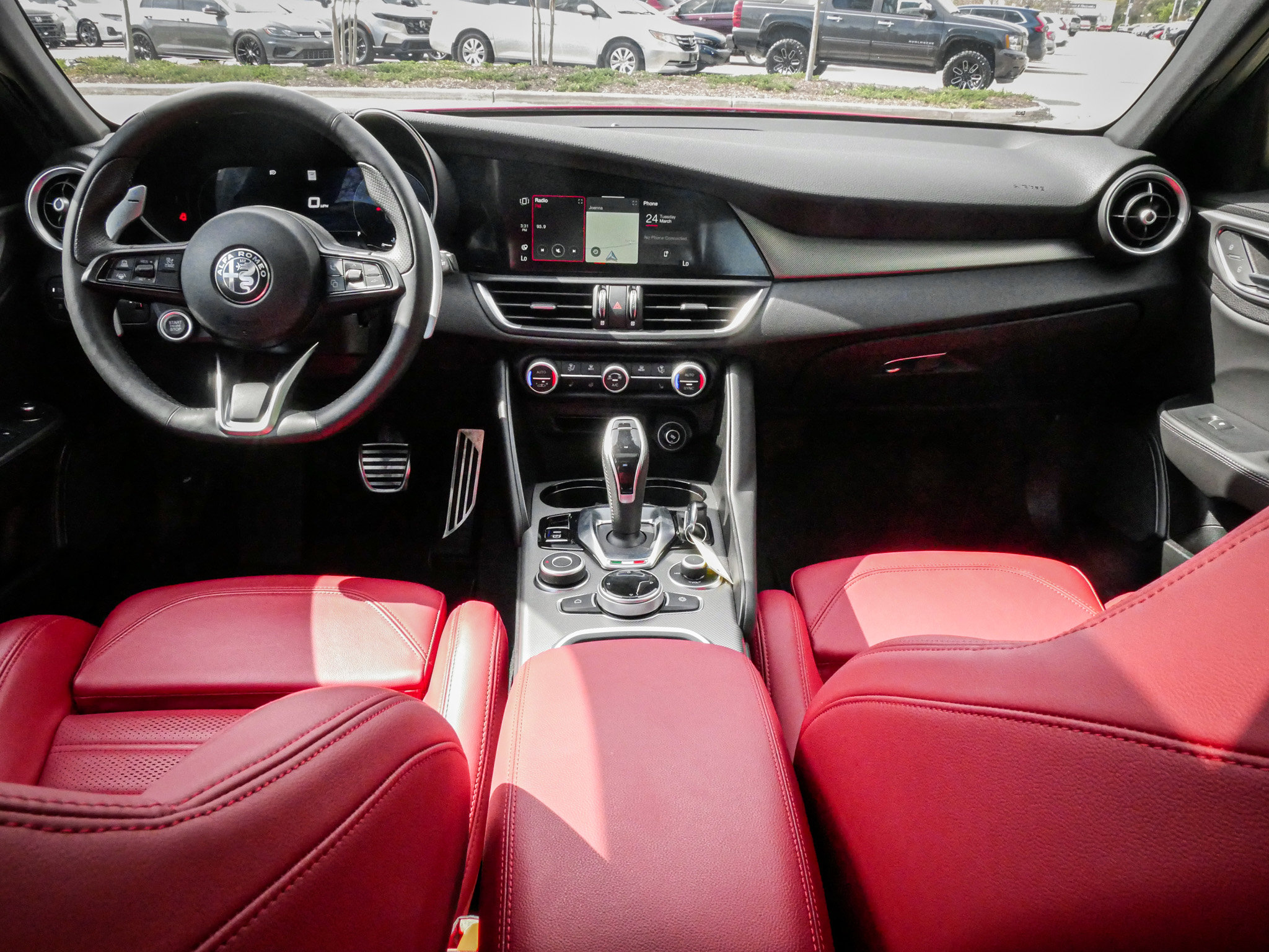 Used 2024 Alfa Romeo Giulia Veloce image 29