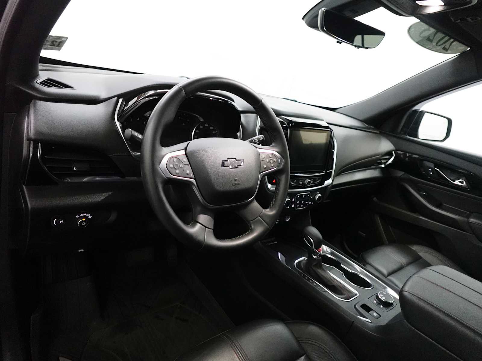 Used 2023 Chevrolet Traverse RS AWD/4WD image 15