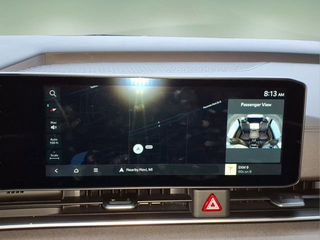 Used 2025 Kia Carnival EX image 16