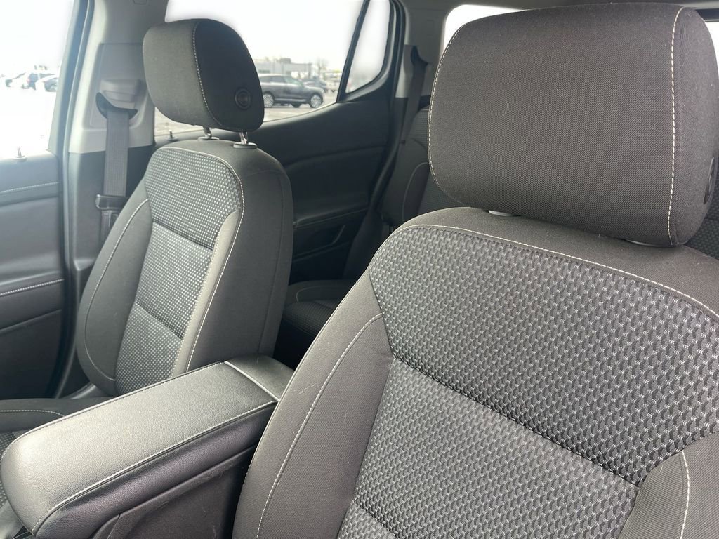 Used 2023 GMC Acadia SLE w/ Driver Convenience Package image 17