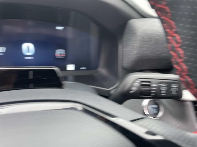 Used 2025 Ford Explorer ST-Line AWD/4WD image 32