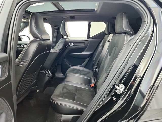 Used 2019 Volvo XC40 T5 R-Design AWD/4WD image 29