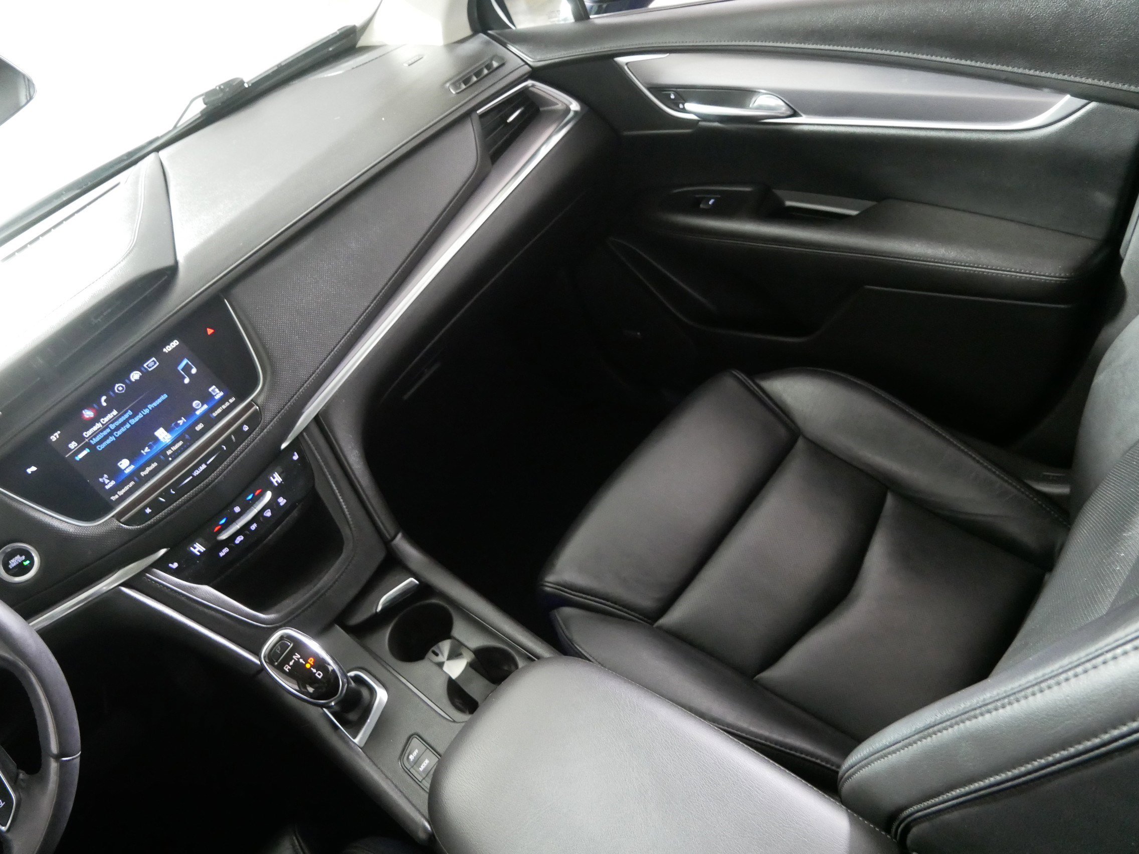 Used 2017 Cadillac XT5 Luxury image 11