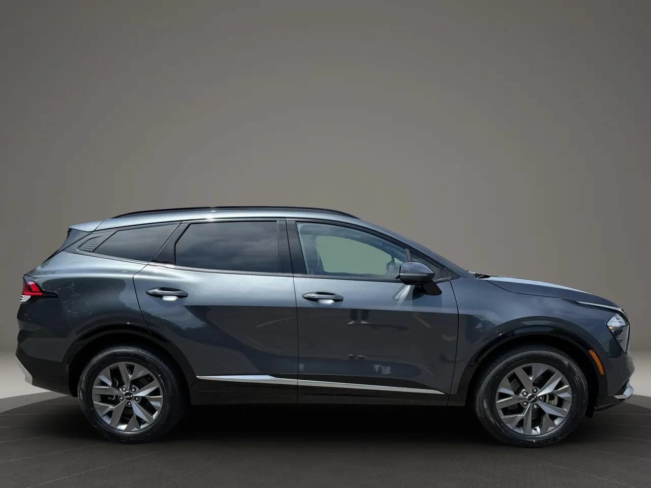 Used 2023 Kia Sportage SX AWD/4WD image 3
