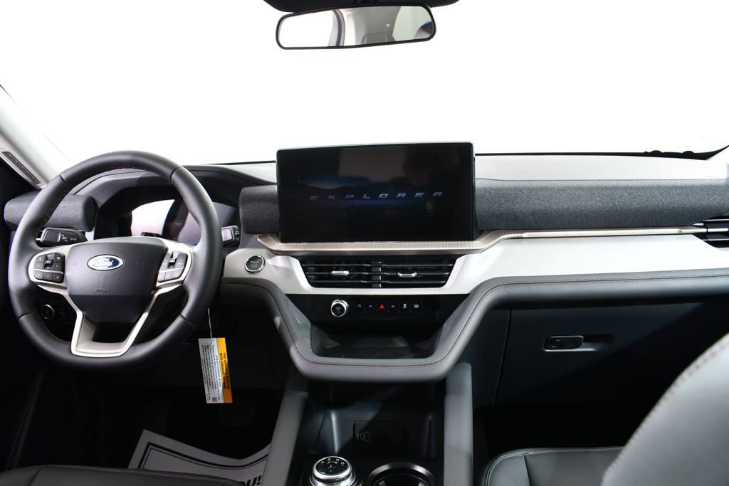 New 2026 Ford Explorer Active w/ Active Comfort Package AWD/4WD image 7