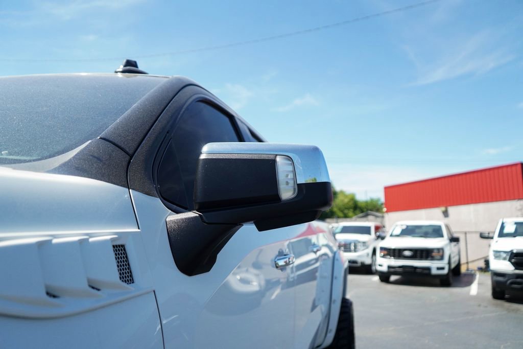 Used 2022 GMC Sierra 1500 SLT w/ SLT Convenience Package image 18