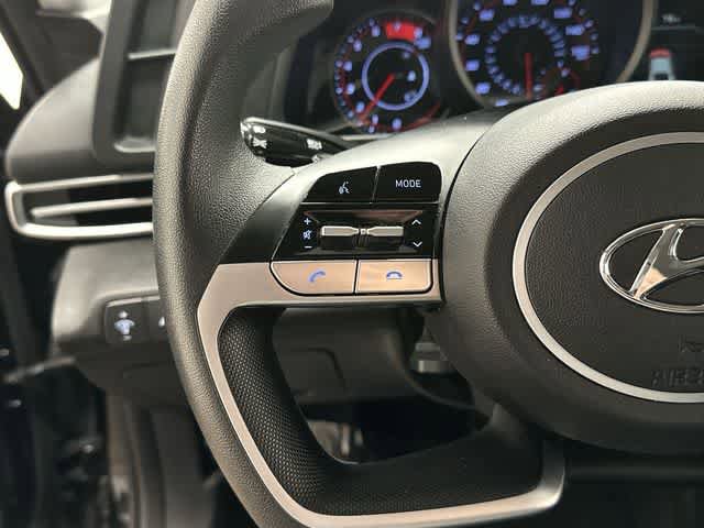 Used 2023 Hyundai Elantra SEL w/ Winter Weather Package FWD image 8
