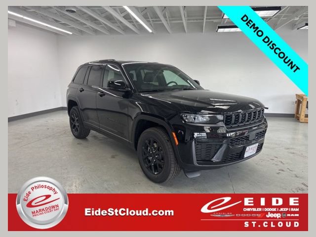 New 2026 Jeep Grand Cherokee Altitude AWD/4WD image 1