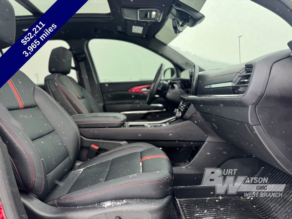 Used 2026 Chevrolet Traverse RS image 13