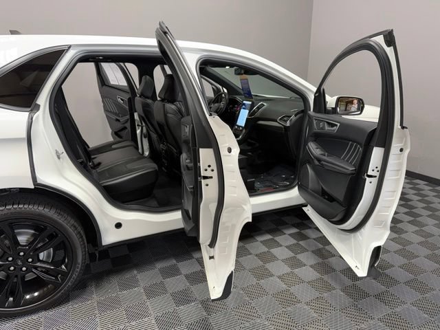 Used 2022 Ford Edge ST w/ Equipment Group 401A AWD/4WD image 23
