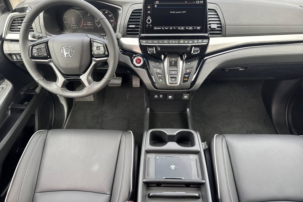 New 2026 Honda Odyssey Touring image 13