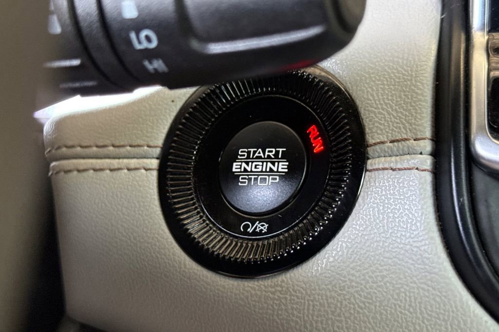 Used 2024 Jeep Compass Limited AWD/4WD image 23