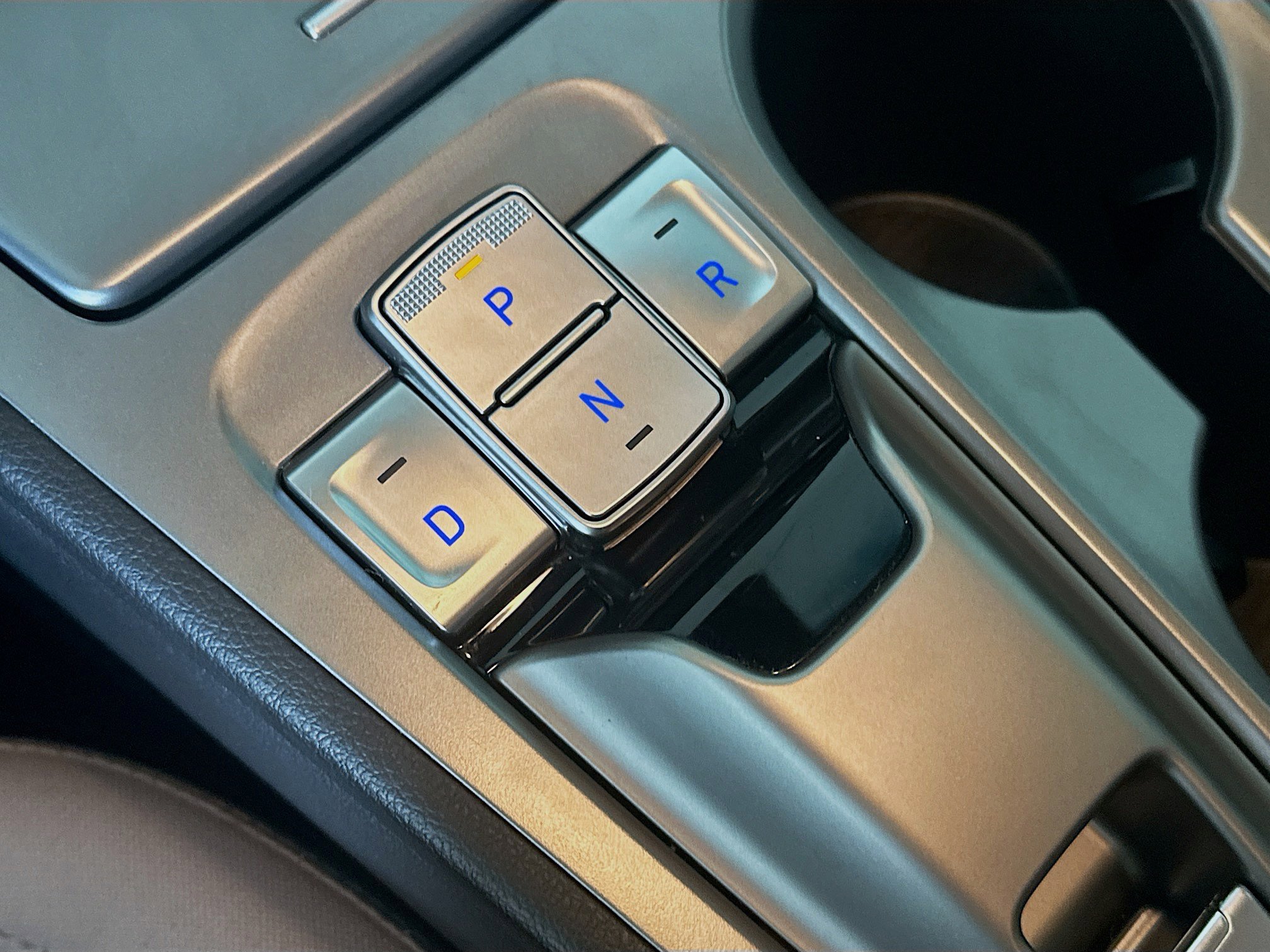 Used 2023 Hyundai Kona SE w/ Cargo Package image 24