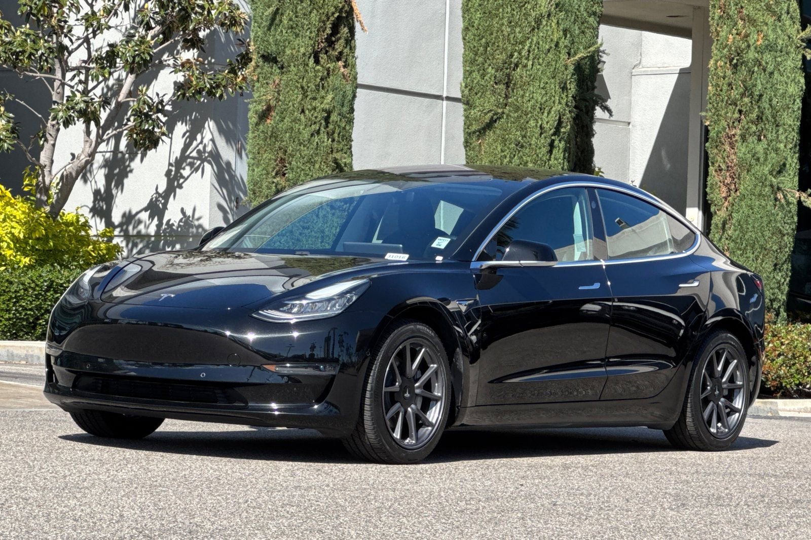 Used 2018 Tesla Model 3 Long Range RWD image 8