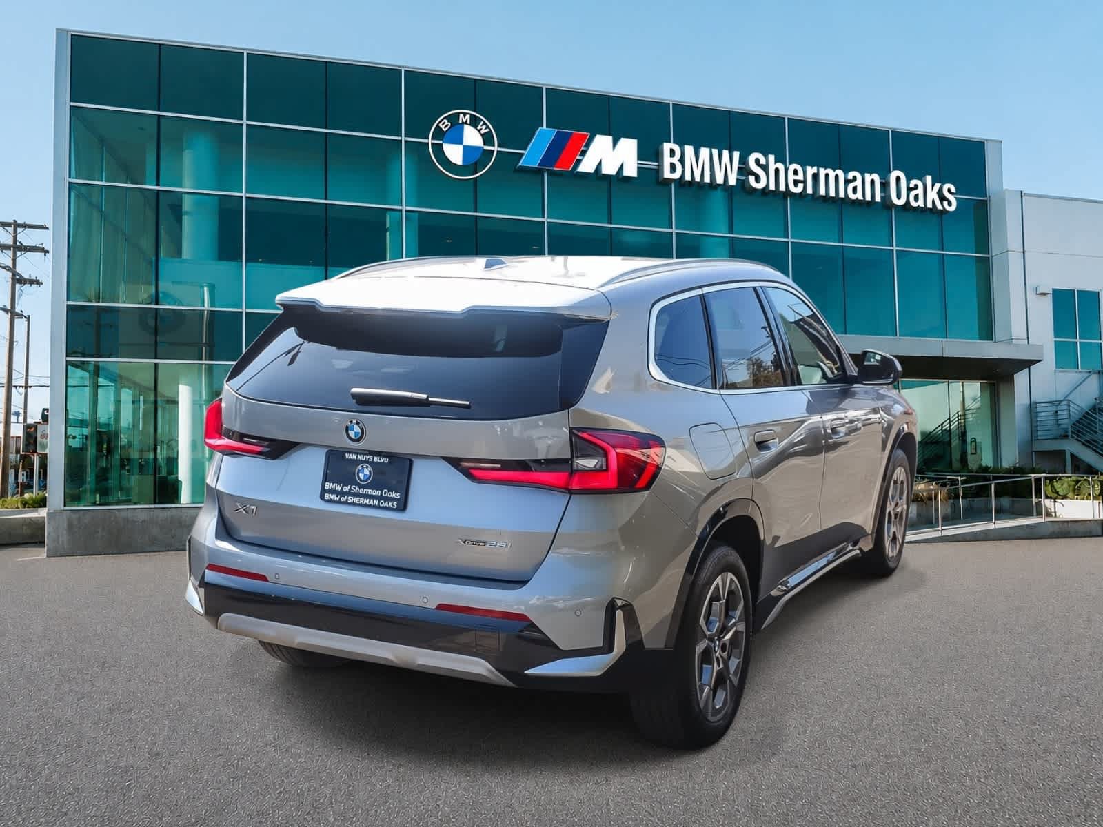 Used 2023 BMW X1 xDrive28i w/ Convenience Package AWD/4WD image 4