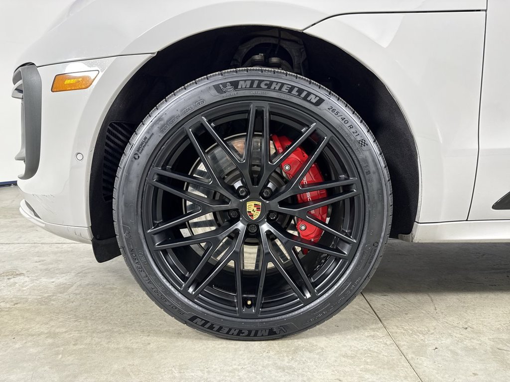 Certified 2024 Porsche Macan GTS AWD/4WD image 13