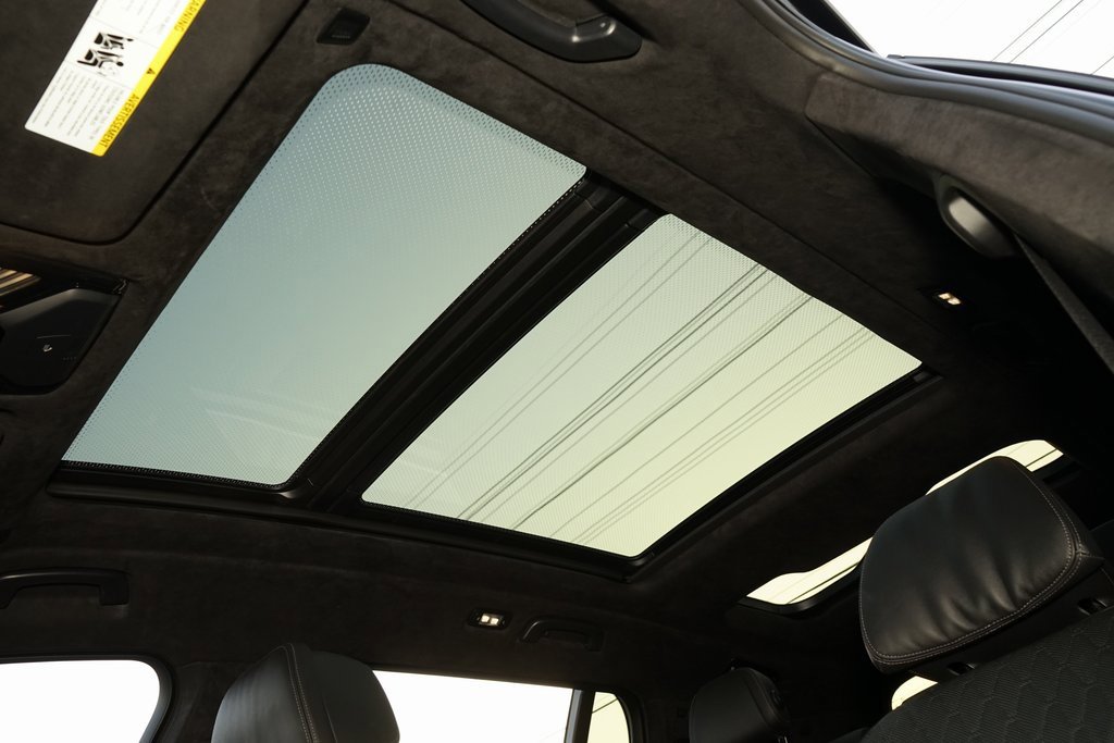 Used 2021 BMW X7 M50i image 20