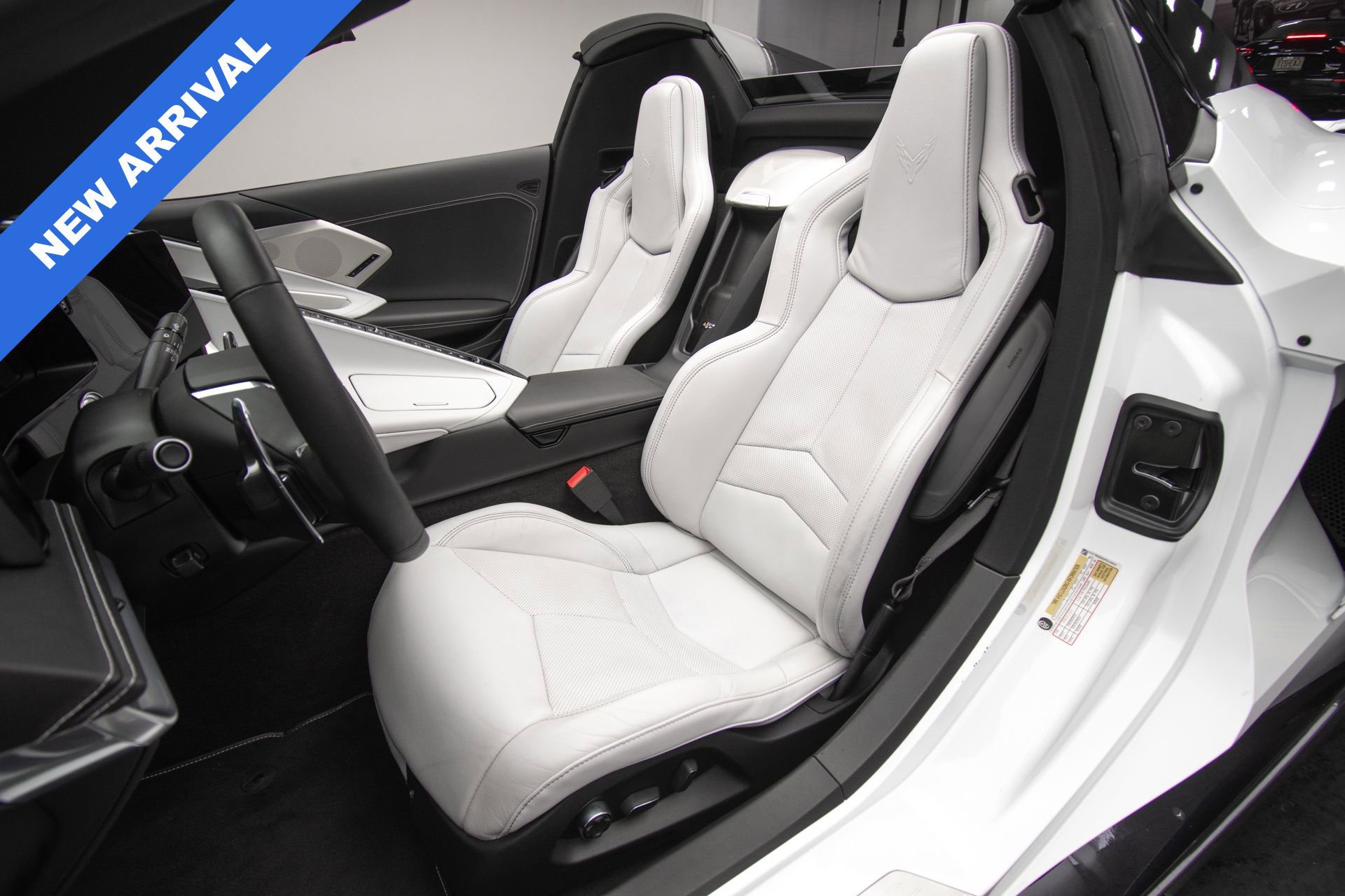 Used 2023 Chevrolet Corvette Stingray Preferred Conv w/ Z51 Performance Package RWD image 19