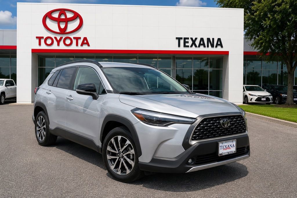 Used 2025 Toyota Corolla Cross XLE w/ Convenience Package FWD video 1