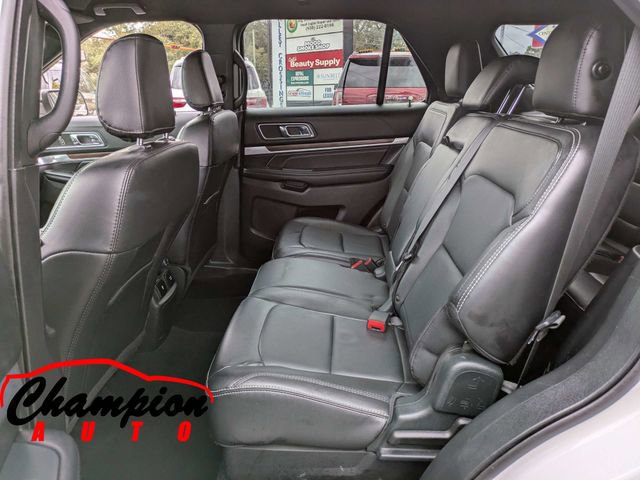 Used 2019 Ford Explorer Limited w/ Ford Safe & Smart Package FWD image 20