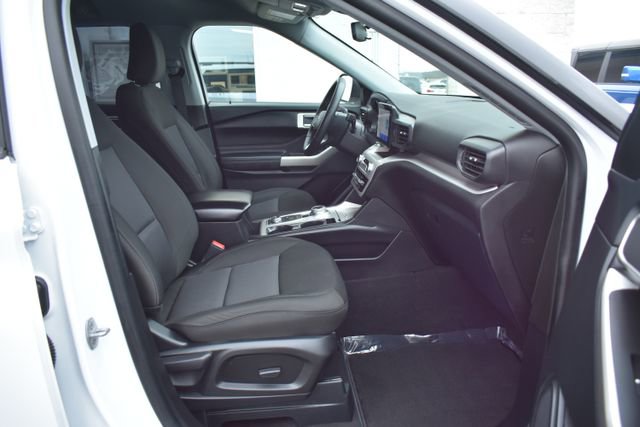 Used 2023 Ford Explorer XLT image 41