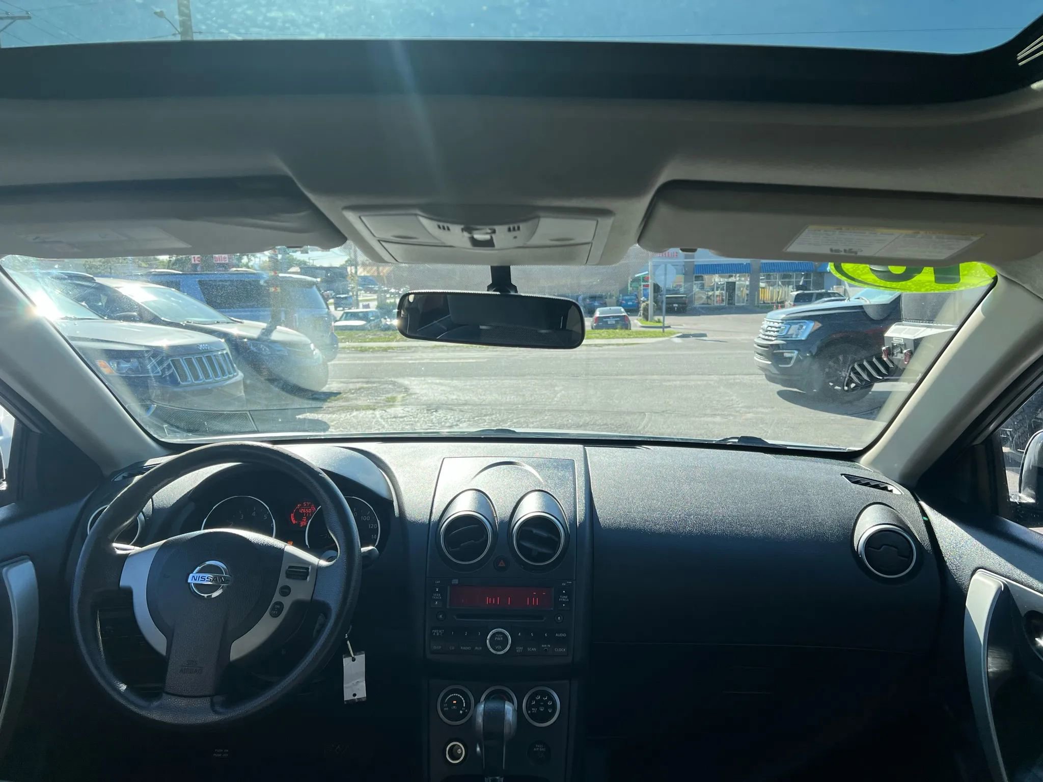 Used 2010 Nissan Rogue SL w/ Moonroof Pkg image 11