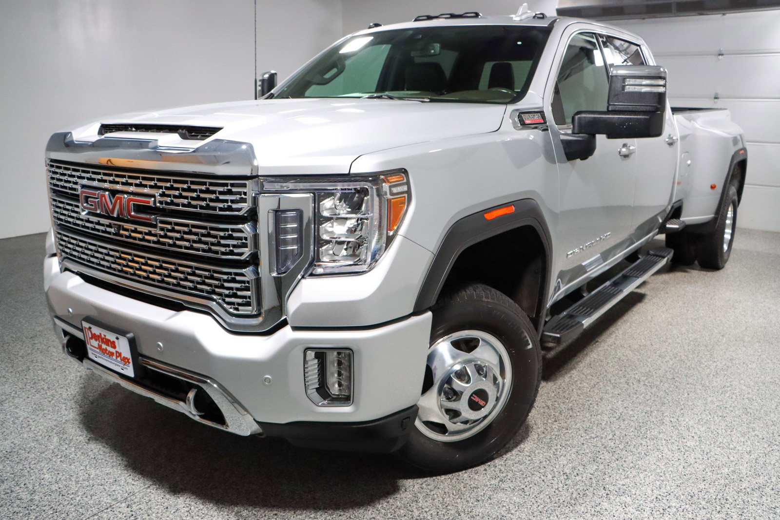 Used 2022 GMC Sierra 3500 Denali image 33