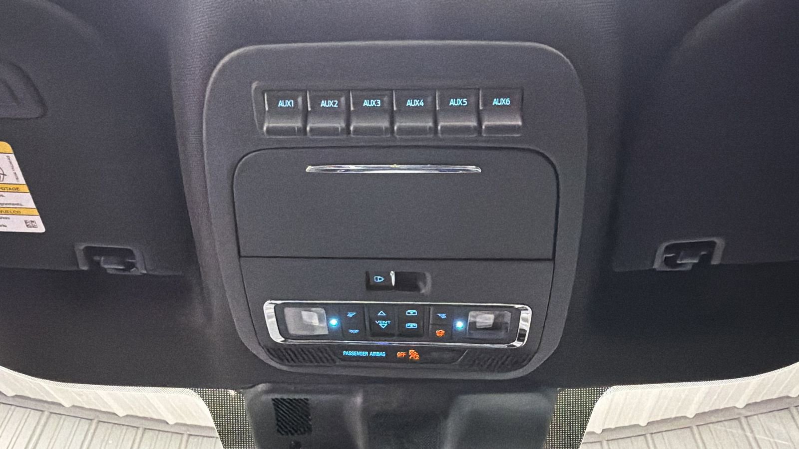 Used 2026 Ford F450 Platinum w/ FX4 Off-Road Package AWD/4WD image 37
