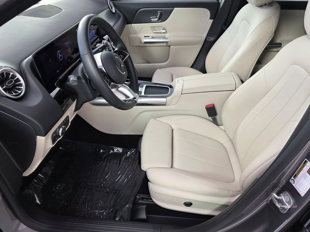 Certified 2025 Mercedes-Benz GLA 250 image 9