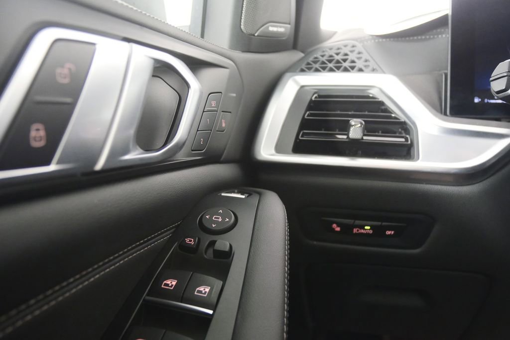 Used 2025 BMW X5 xDrive40i image 19
