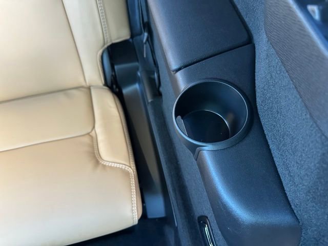 Used 2025 Volvo XC90 B6 Ultra w/ Protection Package image 40