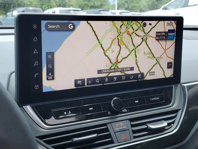 Used 2024 Nissan Altima 2.0 SR FWD image 16