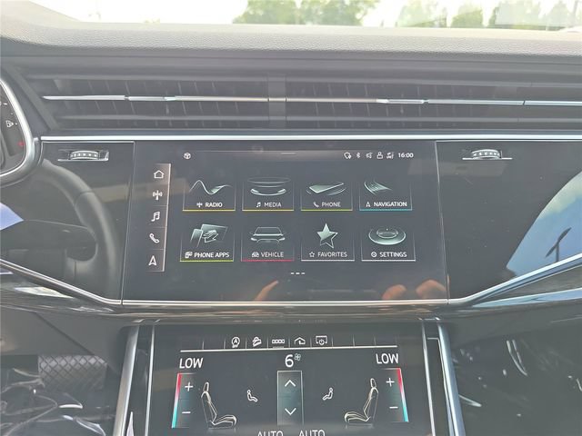 Used 2022 Audi Q8 Premium AWD/4WD image 27