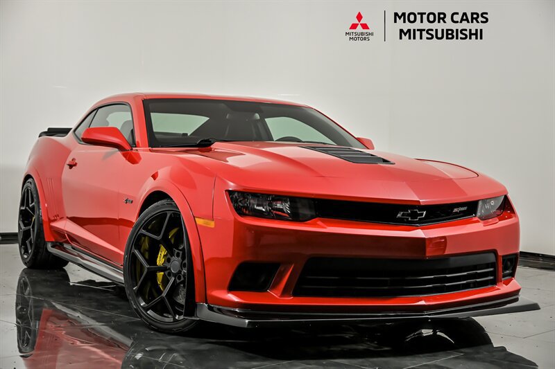 Used 2015 Chevrolet Camaro Z/28 RWD image 1