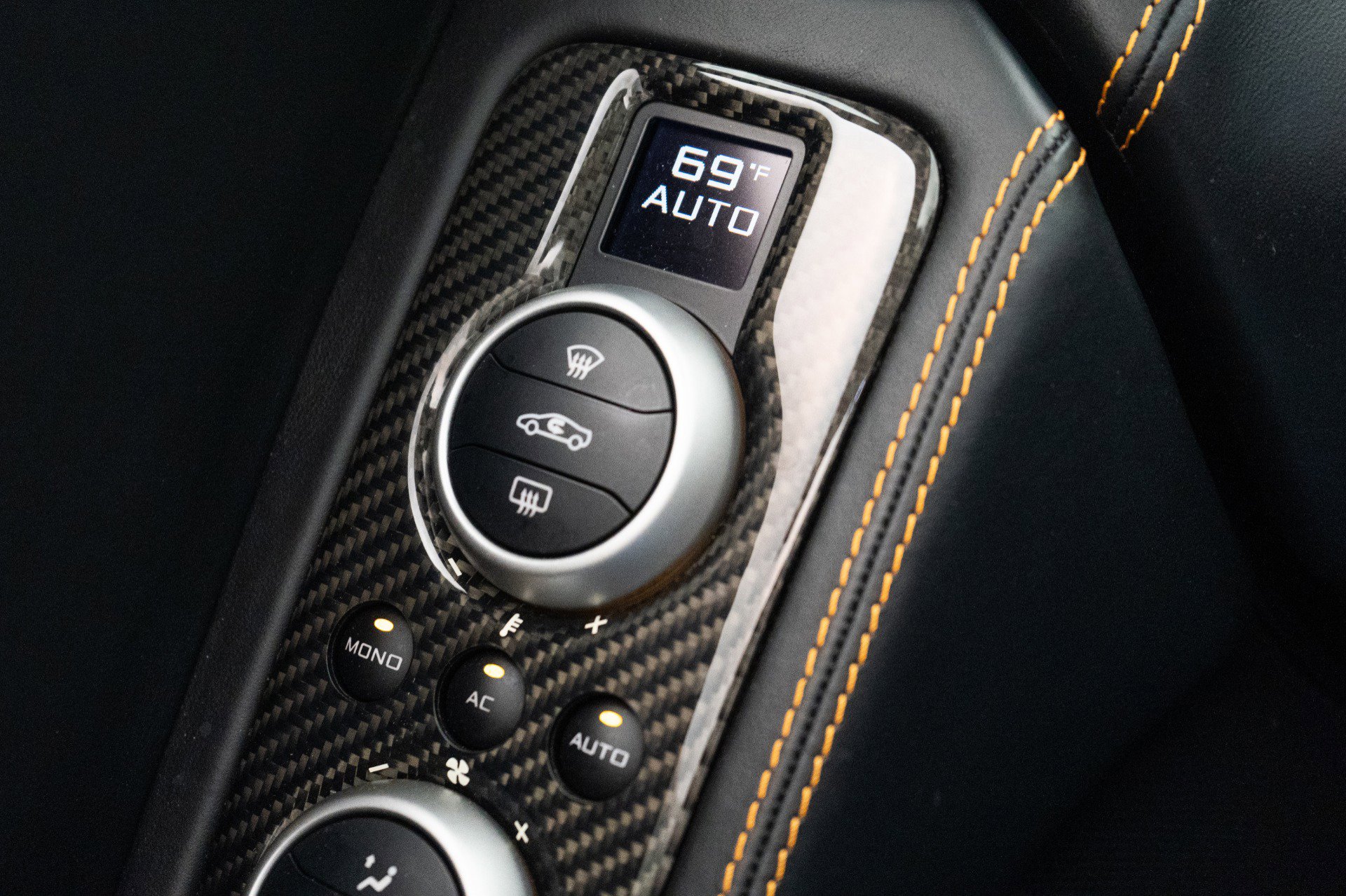 Used 2015 McLaren 650S Spider RWD image 26