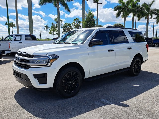 Certified 2024 Ford Expedition Max XLT image 3