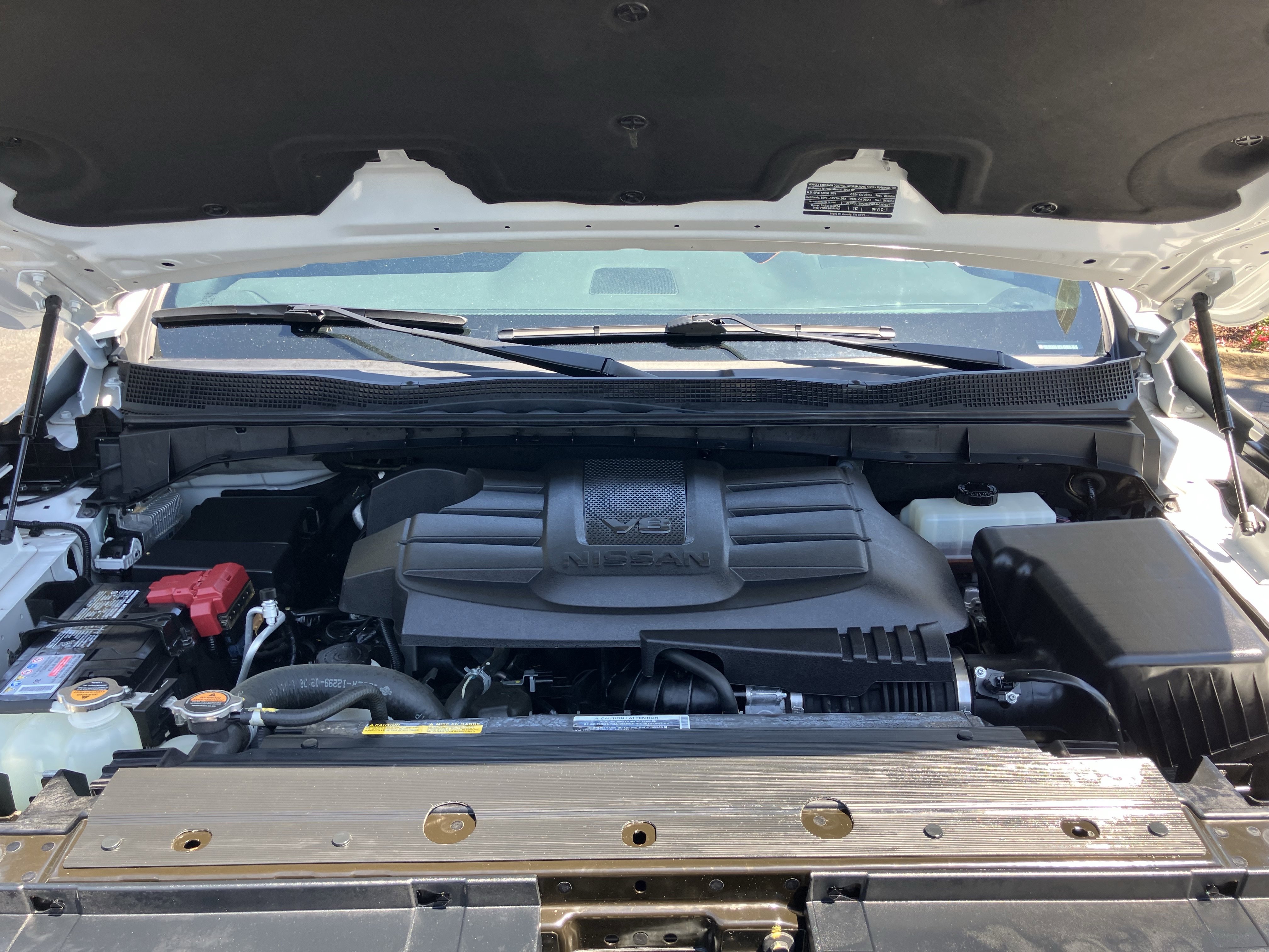 Used 2023 Nissan Titan PRO-4X w/ Pro-4x Convenience Package AWD/4WD image 33