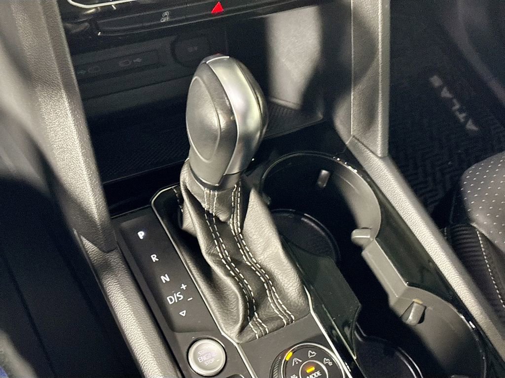 Used 2023 Volkswagen Atlas Cross Sport SE w/ Panoramic Sunroof Package image 17