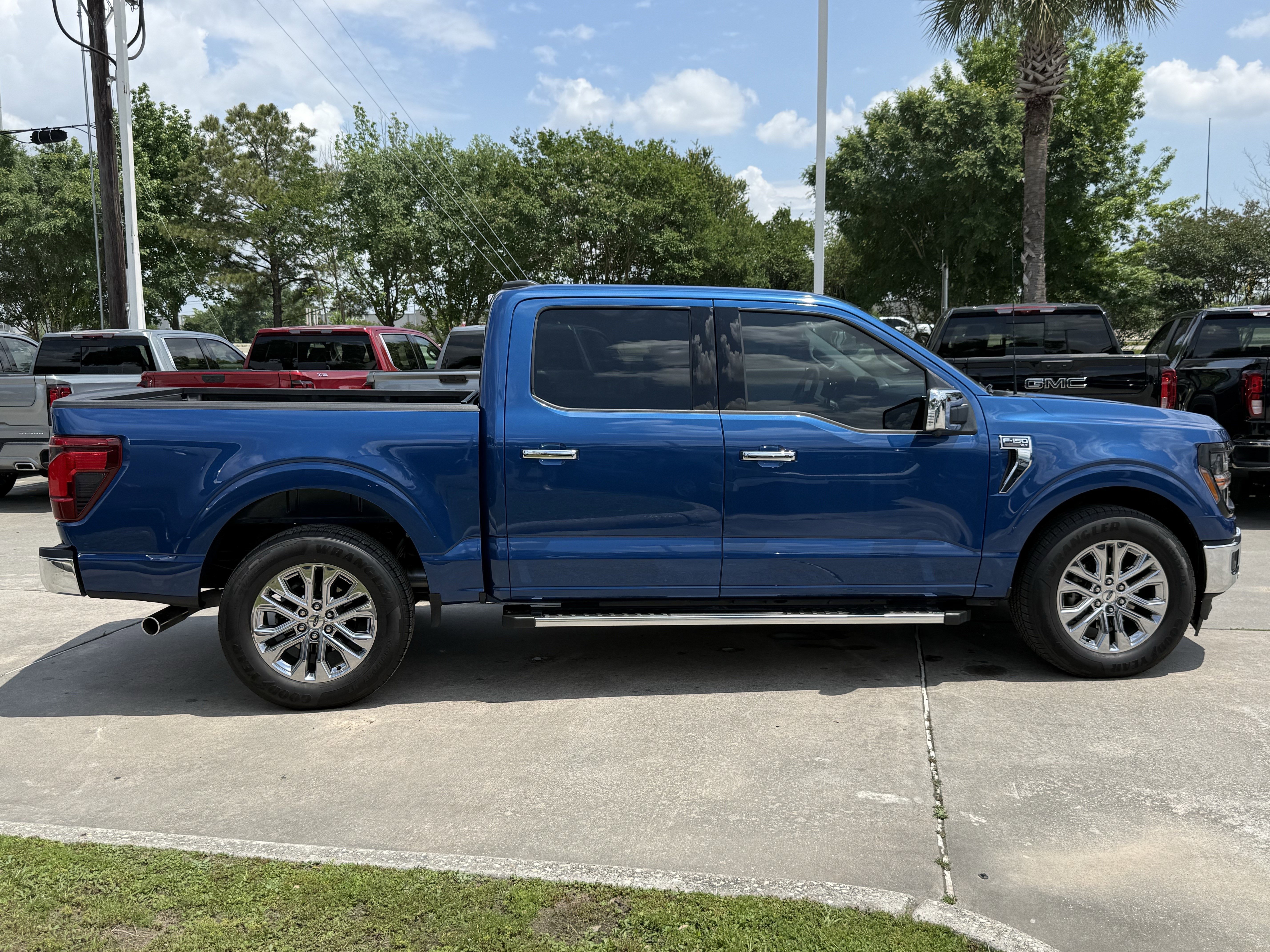 Used 2024 Ford F150 XLT w/ Equipment Group 302A MID RWD image 3